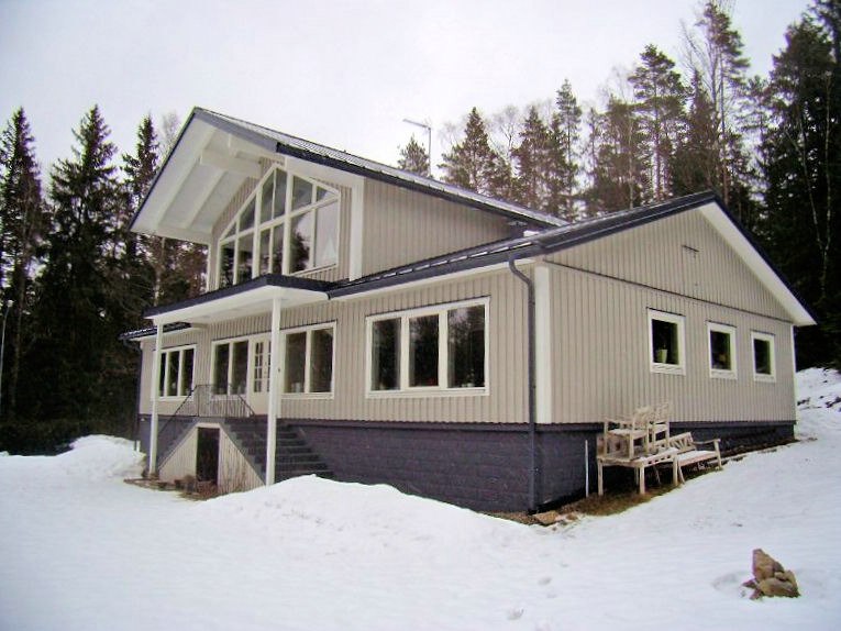 Hat Ihnendieses schön moderne Haus gefallen? Dann bis bald vor Ort am Kroksjön! Hej då! Galeriebild Björkeborg - Repräsentative Schwedenvilla am Ende eines Stichweges mit unverbaubaren Seeblick über den See Kroksjön!