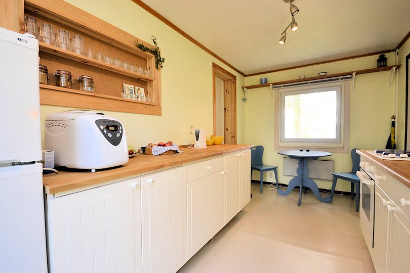 ....für zeitgemäße Gestaltung und Ausstattung Galeriebild Trollstigen. Wunderbares und supergut renoviertes Ferienhaus nahe am See Rinkabysjön - nur 15 m von der Wasserkante!