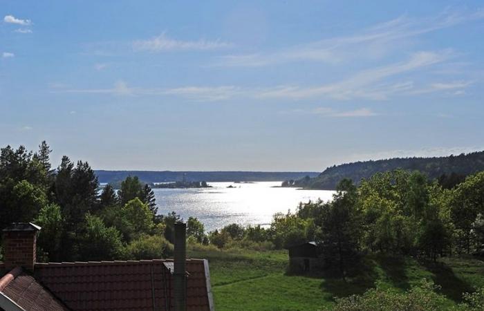 Schweden Immobilien - Aussichtslage am Schärengarten mit Stegeborg und Slätbaken