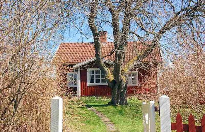 Schweden Immobilien - Eingeschossiges Ferienhaus Saxemåla