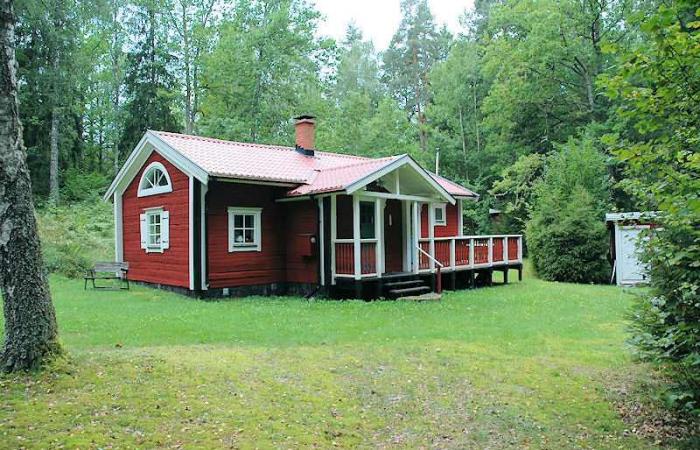 Schweden Immobilien - Flathult - Super nettes Ferienhaus mit Wasserblick Richtung See "Flaten"