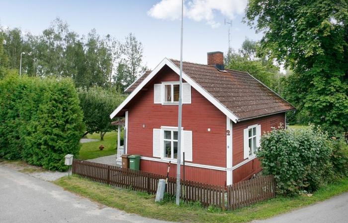 Schweden Immobilien - Alte Schmiede mit Wohnhaus und dem Charme des 18. Jahrhunderts  