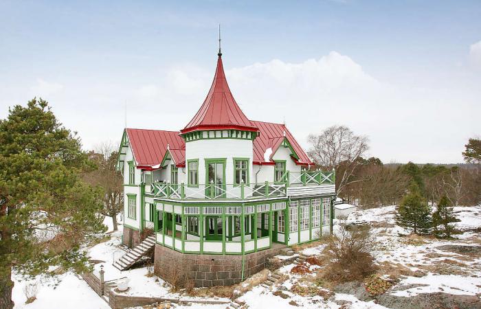 Schweden Immobilien - Schlösschenähnliches Anwesen am Osteeufer Oskarshamns / schwedische Ostküste