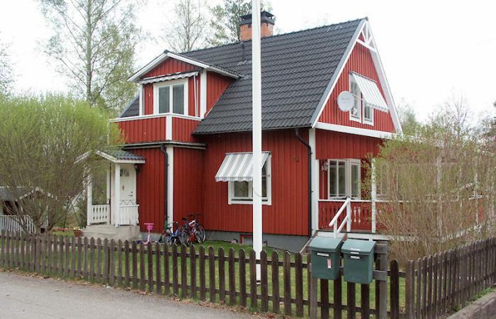 Schweden Immobilien - Richtig gemütliches Ferien- und Festwohnhaus in ruhiger Randlage der kleinen Ortschaft Svartå