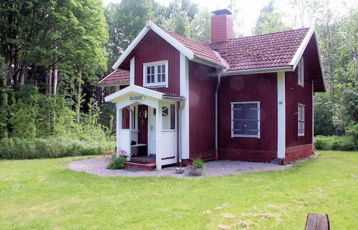Schweden Immobilien - Svartå - ehemaliges Försterhaus,  ursprünglich aus dem vorletzten Jahrhundert. Schweden bleibt sich immer treu...!