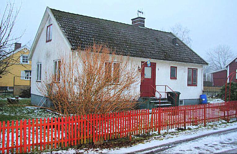 Schweden Immobilien - Haus zum Renovieren in Förlångskvarn