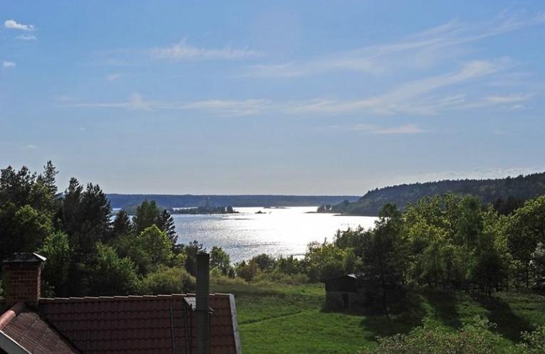 Schweden Immobilien - Aussichtslage am Schärengarten mit Stegeborg und Slätbaken