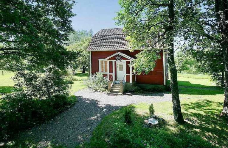 Schweden Immobilien - Malerisches Schwedenhaus nur 300 m vom See Storsjön entfernt