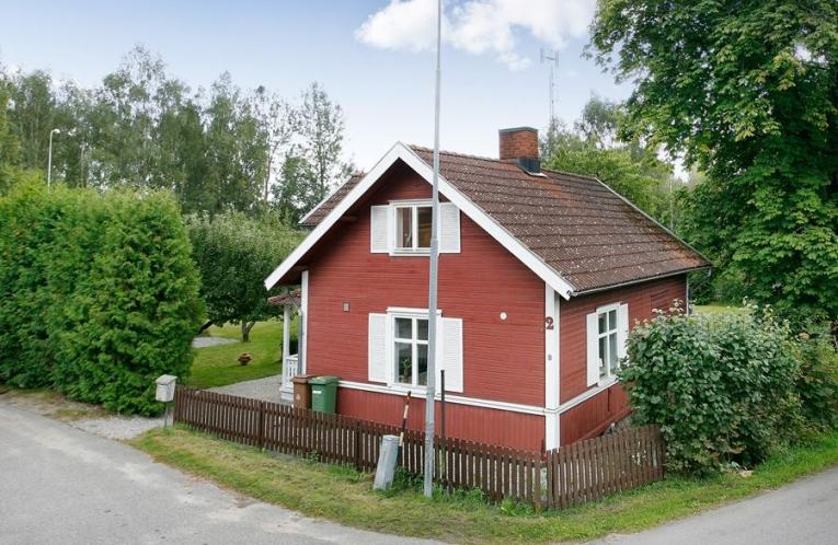 Schweden Immobilien - Alte Schmiede mit Wohnhaus und dem Charme des 18. Jahrhunderts  