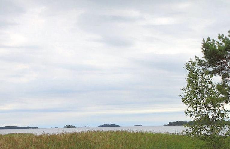 Schweden Immobilien - Åsunda - einfaches Ferienhaus auf der Insel Åsundaön in idyllischer Wasserlage Schweden Immobilien - Åsunda - einfaches Ferienhaus auf der Insel Åsundaön in idyllischer Wasserlage