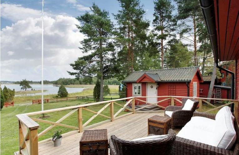 Schweden Immobilien - Arkösund - Hochwertige Immobilienlage mit wenig Nachbarschaft nahe dem Schärengarten St:Anna an der tollen Ostseeküste