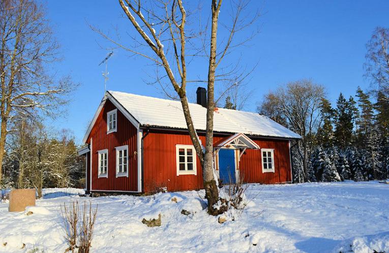 Schweden Immobilien - Torp Eskilsbo - Schmuckstück in den tiefen Wäldern der südschwedischen Wildnis nahe See BOLMEN