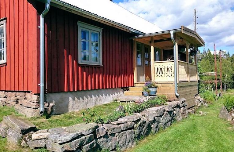 Schweden Immobilien - "Sutarebo" - idyllischer Waldhof mit einer langen Historie von 1890 in wunderbarer und schön einsamer Lage. Ein Juwel!