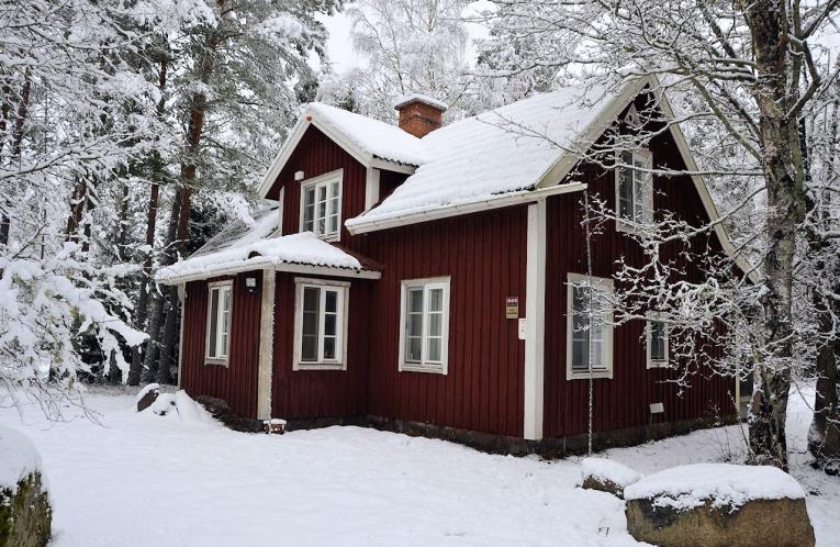 Schweden Immobilien - Hinein ins Paradies "Stjärnemo". Småland erleben in einem herrlich abgeschiedenen Winkel am Rande der Wildnis! Schweden Immobilien - Hinein ins Paradies "Stjärnemo". Småland erleben in einem herrlich abgeschiedenen Winkel am Rande der Wildnis!