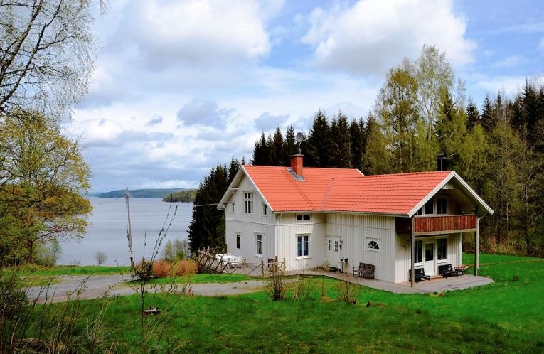 Schweden Immobilien - Knipan Ängkas - Immobilientraum am imposanten See Stora Le in der reizvollen Provinz Dalsland. Natur satt!